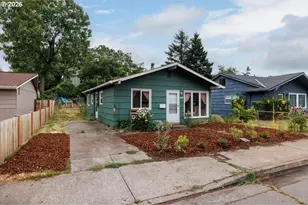 10021 SE Harold St, Portland, OR 97035 - Photo 2
