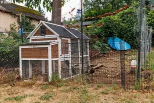 10021 SE Harold St, Portland, OR 97035 - Photo 32