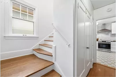 2451 SE Salmon St, Portland, OR 97214 - Photo 8