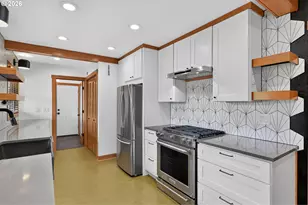 7021 SW Stephen Ln, Portland, OR 97225 - Photo 12