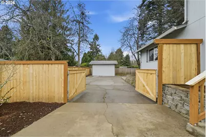 835 Bobolink Ave, Eugene, OR 97404 - Photo 26