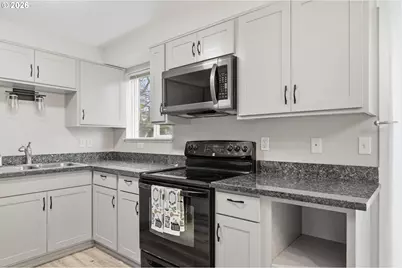 835 Bobolink Ave, Eugene, OR 97404 - Photo 8