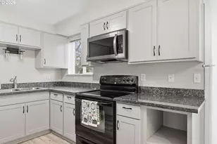 835 Bobolink Ave, Eugene, OR 97404 - Photo 8