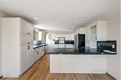 3955 Sunset Hills Dr, Turner, OR 97392 - Photo 10