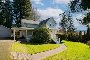 725 Aspen Ave, La Center, WA 98629 - Photo 2