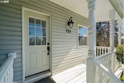 725 Aspen Ave, La Center, WA 98629 - Photo 4