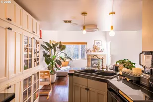 6605 W Burnside St, Portland, OR 97210 - Photo 14