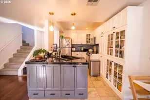 6605 W Burnside St, Portland, OR 97210 - Photo 12