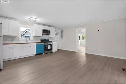 425 S Lincoln St, Seaside, OR 97138 - Photo 10