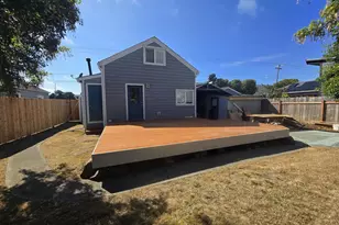 425 S Lincoln St, Seaside, OR 97138 - Photo 4