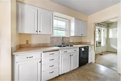5218 NE 18th Ave, Portland, OR 97211 - Photo 12