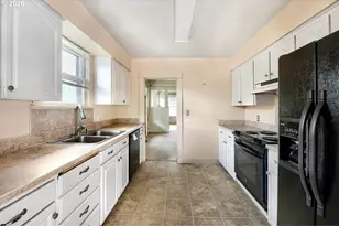 5218 NE 18th Ave, Portland, OR 97211 - Photo 10
