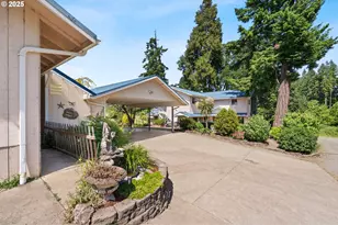 31762 Nichols Ln, Cottage Grove, OR 97424 - Photo 4