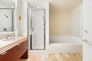 3570 S River Pkwy, Portland, OR 97239 - Photo 22