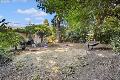1838 NE 113th Ave, Portland, OR 97220 - Photo 32