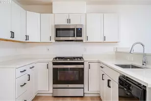 39380 Amherst St, Sandy, OR 97055 - Photo 6