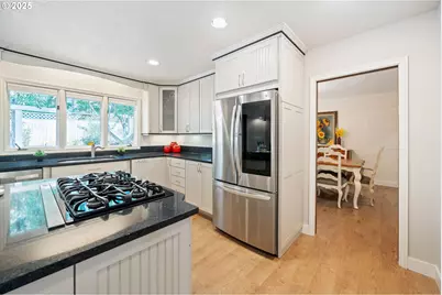 6827 SW Windemere Loop, Portland, OR 97225 - Photo 22