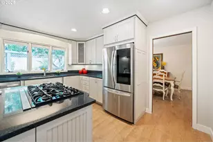 6827 SW Windemere Loop, Portland, OR 97225 - Photo 22