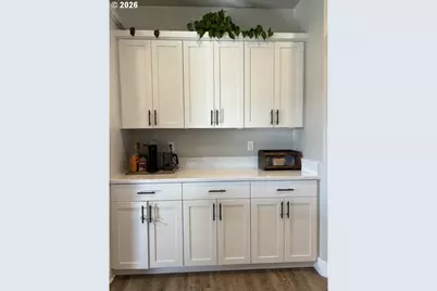 946 S Calapooia St, Sutherlin, OR 97479 - Photo 12