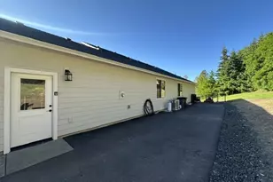 946 S Calapooia St, Sutherlin, OR 97479 - Photo 24