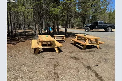 124357 Adell Ct, Crescent Lake, OR 97733 - Photo 4