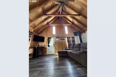 124357 Adell Ct, Crescent Lake, OR 97733 - Photo 12