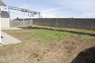 430 NE 94th Ave, Portland, OR 97220 - Photo 16