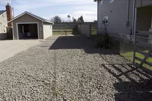 430 NE 94th Ave, Portland, OR 97220 - Photo 2