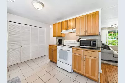 13467 SW Devonshire Dr, Beaverton, OR 97005 - Photo 10