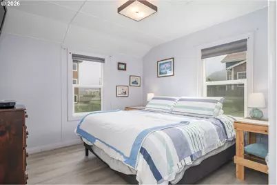 1509 NW 39th St, Lincoln City, OR 97367 - Photo 12