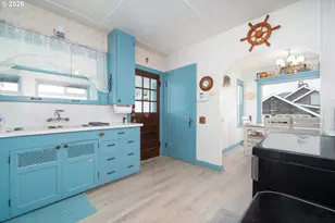 1509 NW 39th St, Lincoln City, OR 97367 - Photo 6