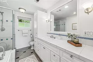 30 Da Vinci St, Lake Oswego, OR 97035 - Photo 24