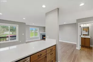 37867 College St, Sandy, OR 97055 - Photo 12
