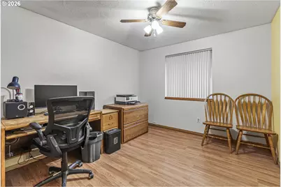 1102 S 11th Ave, Kelso, WA 98626 - Photo 18