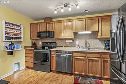 1102 S 11th Ave, Kelso, WA 98626 - Photo 10