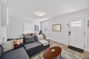 857 S 2nd St, Coos Bay, OR 97420 - Photo 2