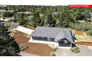 88051 Lake Point Dr, Florence, OR 97439 - Photo 4