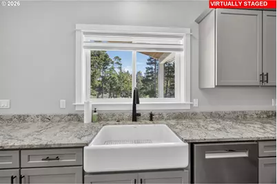 88051 Lake Point Dr, Florence, OR 97439 - Photo 18