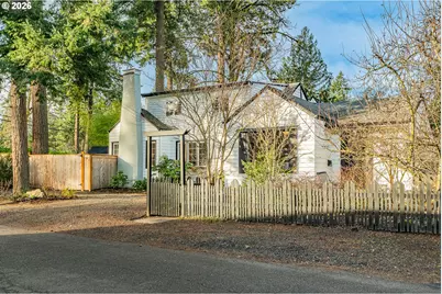 16510 Maple Cir, Lake Oswego, OR 97034 - Photo 2