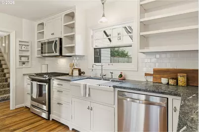 16510 Maple Cir, Lake Oswego, OR 97034 - Photo 12