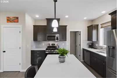 1473 Meadow Ave, Silverton, OR 97381 - Photo 8