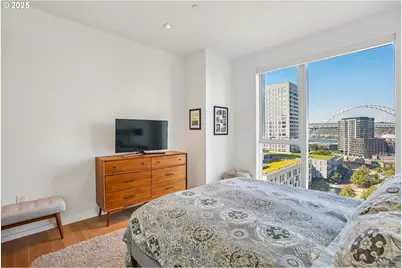 1075 NW Northrup St #1012, Portland, OR 97209 - Photo 18