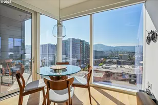 1075 NW Northrup St, Portland, OR 97209 - Photo 8