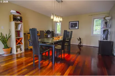 1425 NE Hillview Ct, Roseburg, OR 97470 - Photo 12