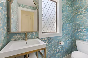 2869 SW Champlain Dr, Portland, OR 97205 - Photo 18