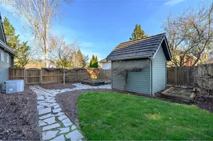 1924 NW Wallace Rd, McMinnville, OR 97128 - Photo 42