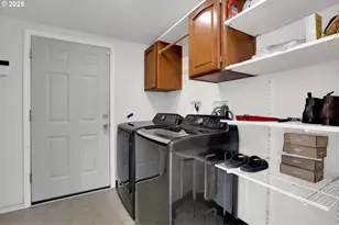 5365 Cobblestone Ln, Eugene, OR 97402 - Photo 16