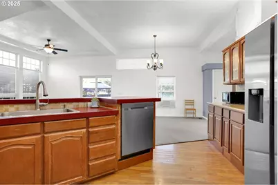 5365 Cobblestone Ln, Eugene, OR 97402 - Photo 12