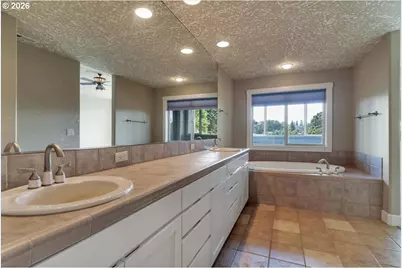 1674 Olympia Ct, Salem, OR 97304 - Photo 40