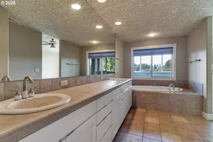 1674 Olympia Ct, Salem, OR 97304 - Photo 40